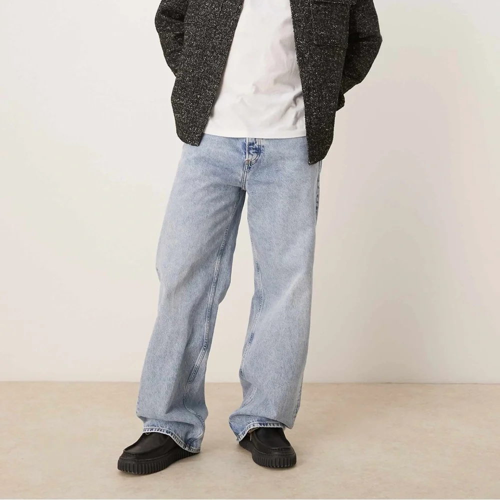 Calvin Klein men’s jeans 90s loose fit